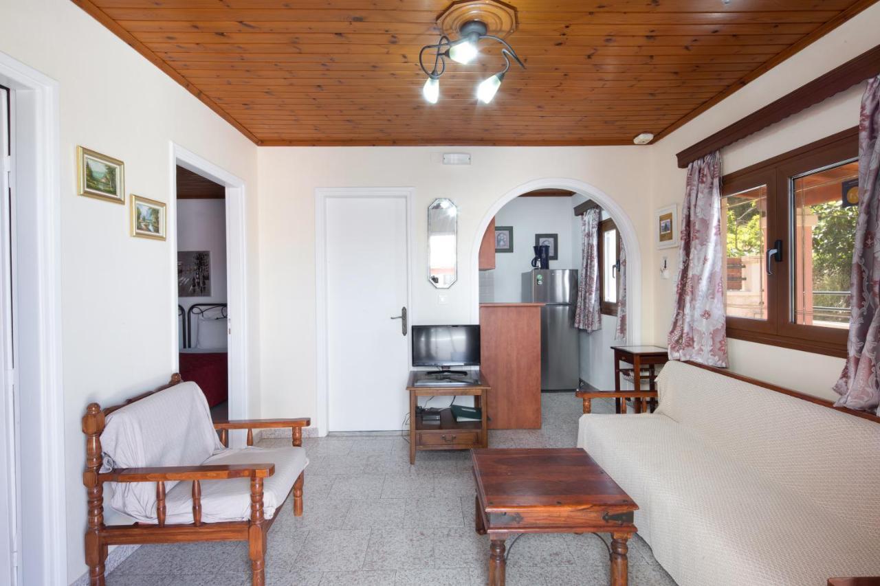 Amalia Cottages Agios Gordios  Buitenkant foto