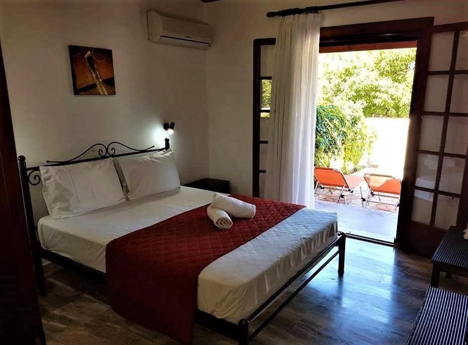Amalia Cottages Agios Gordios  Buitenkant foto