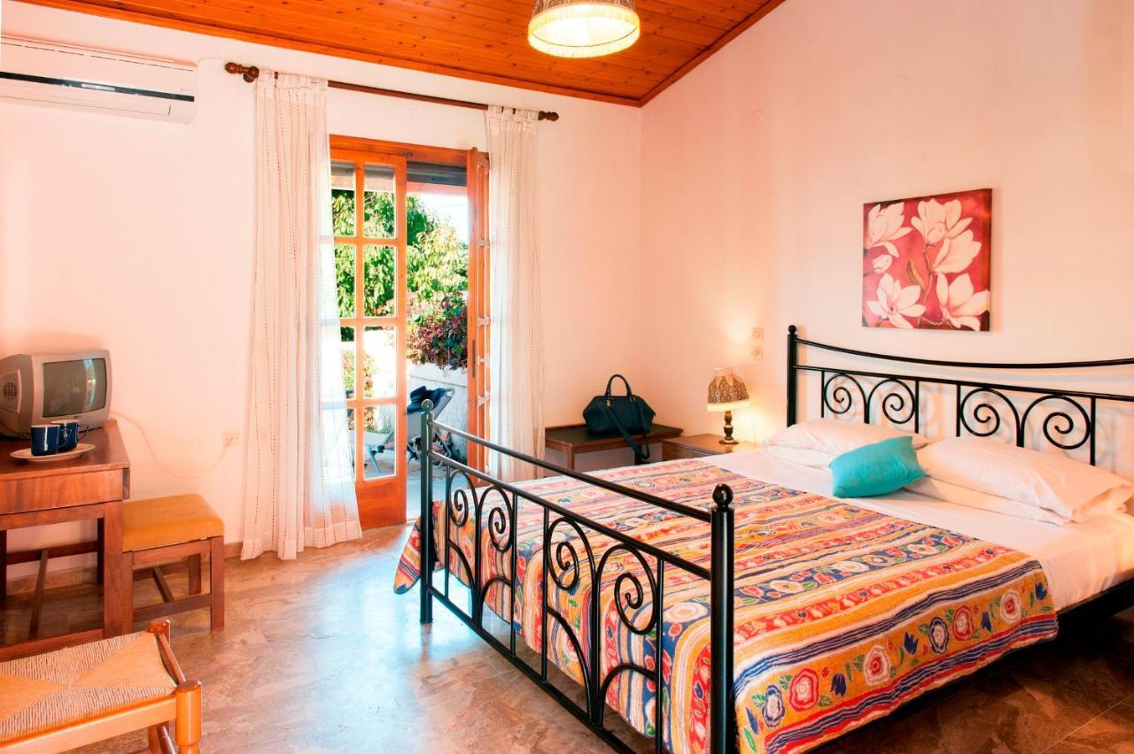 Amalia Cottages Agios Gordios  Buitenkant foto