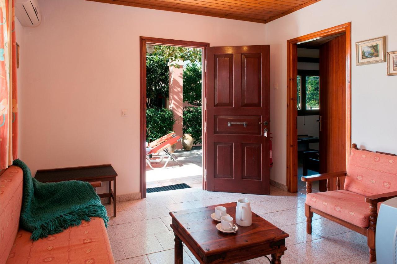 Amalia Cottages Agios Gordios  Buitenkant foto