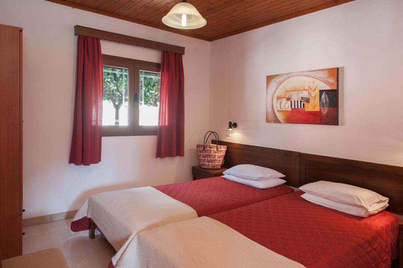 Amalia Cottages Agios Gordios  Buitenkant foto